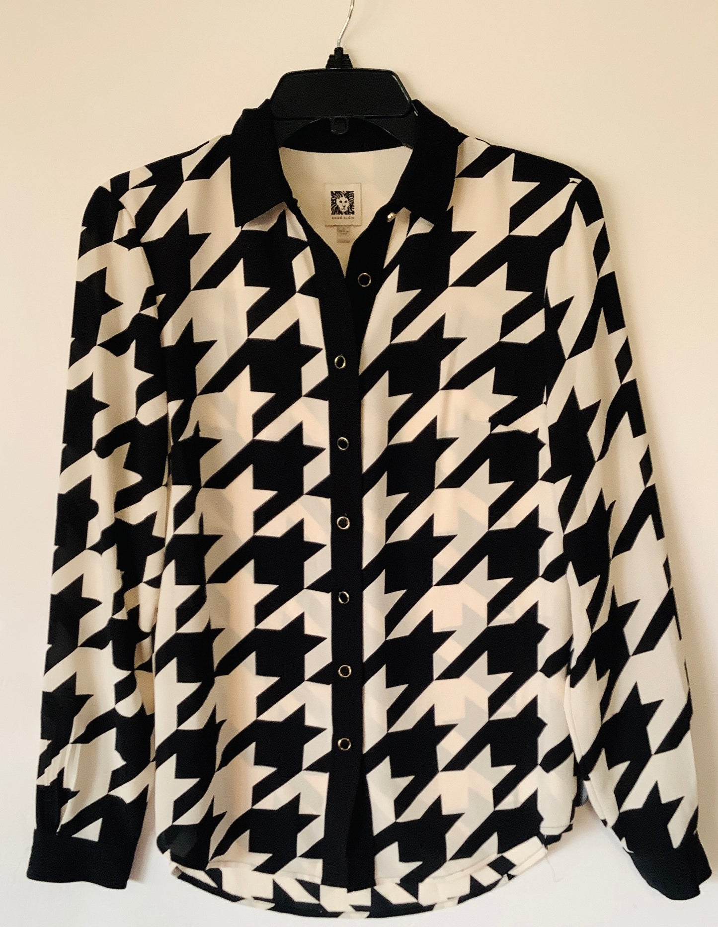 Top Long Sleeve By Anne Klein In Black & White, Size: S