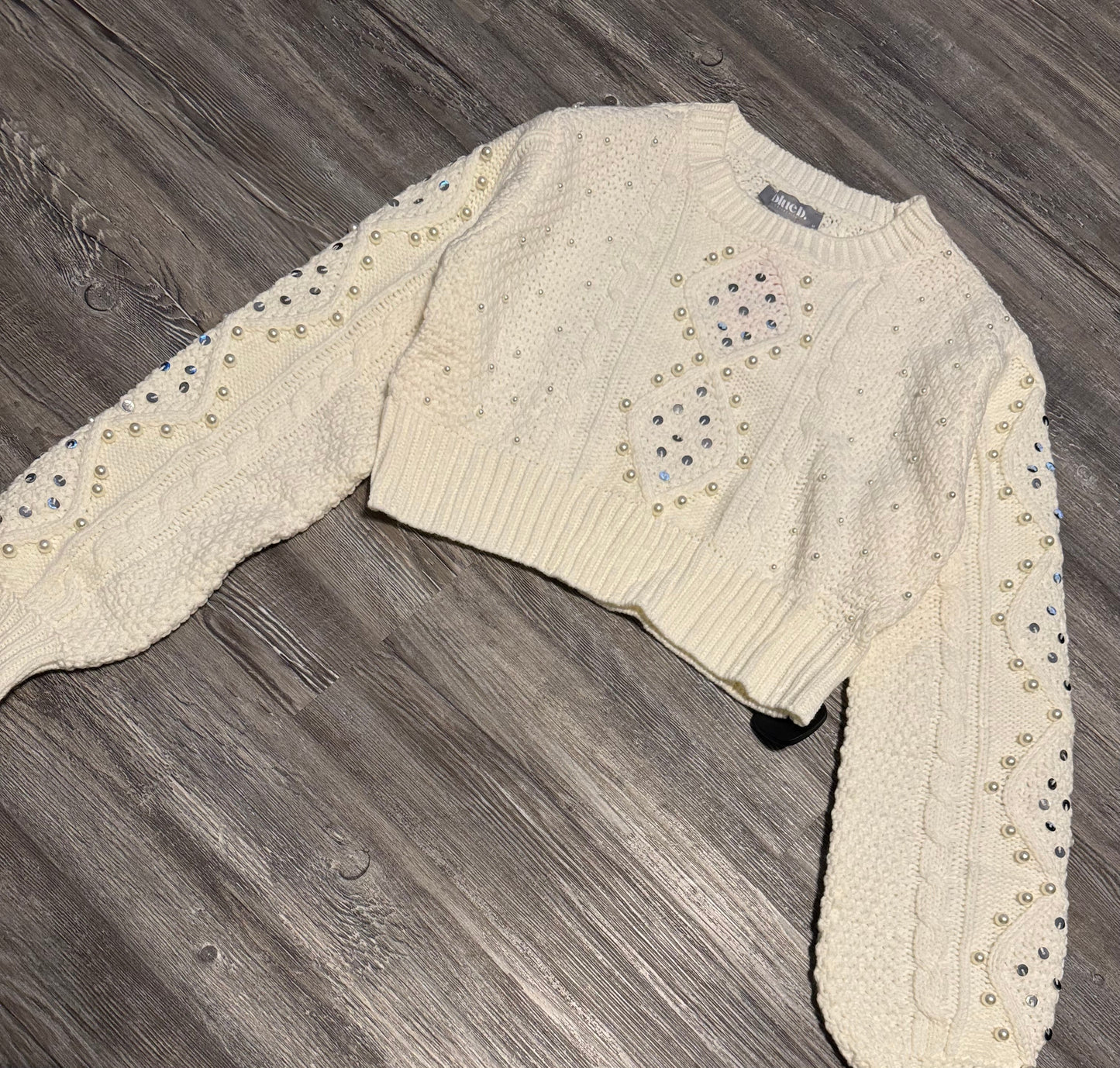 Sweater By Clothes Mentor  Size: M