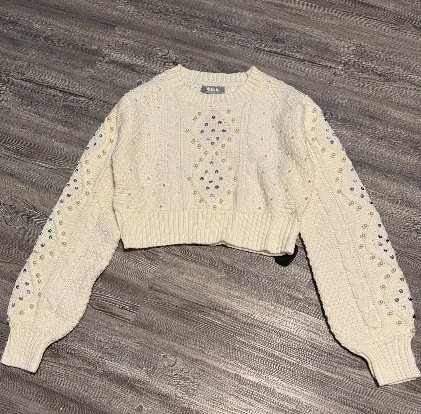 Sweater By Clothes Mentor  Size: M