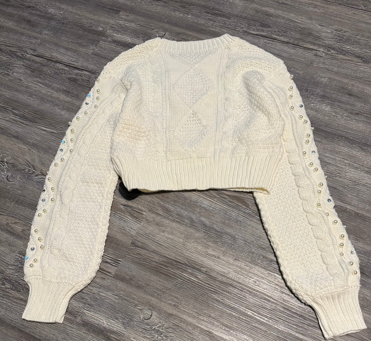 Sweater By Clothes Mentor  Size: M