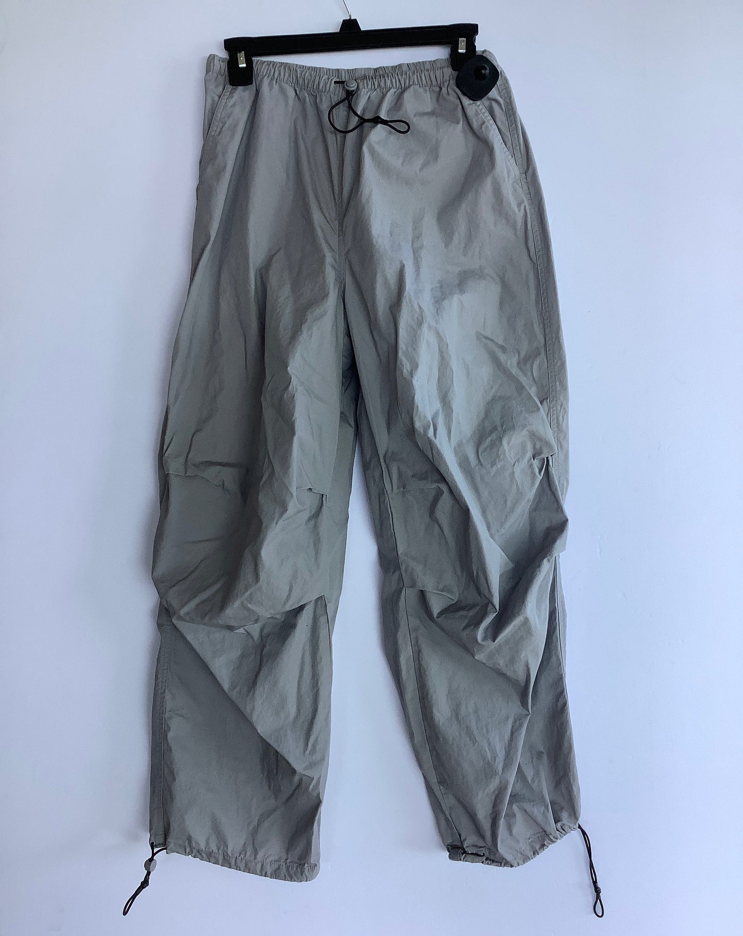 Pants Cargo & Utility By Divided In Grey, Size: 2