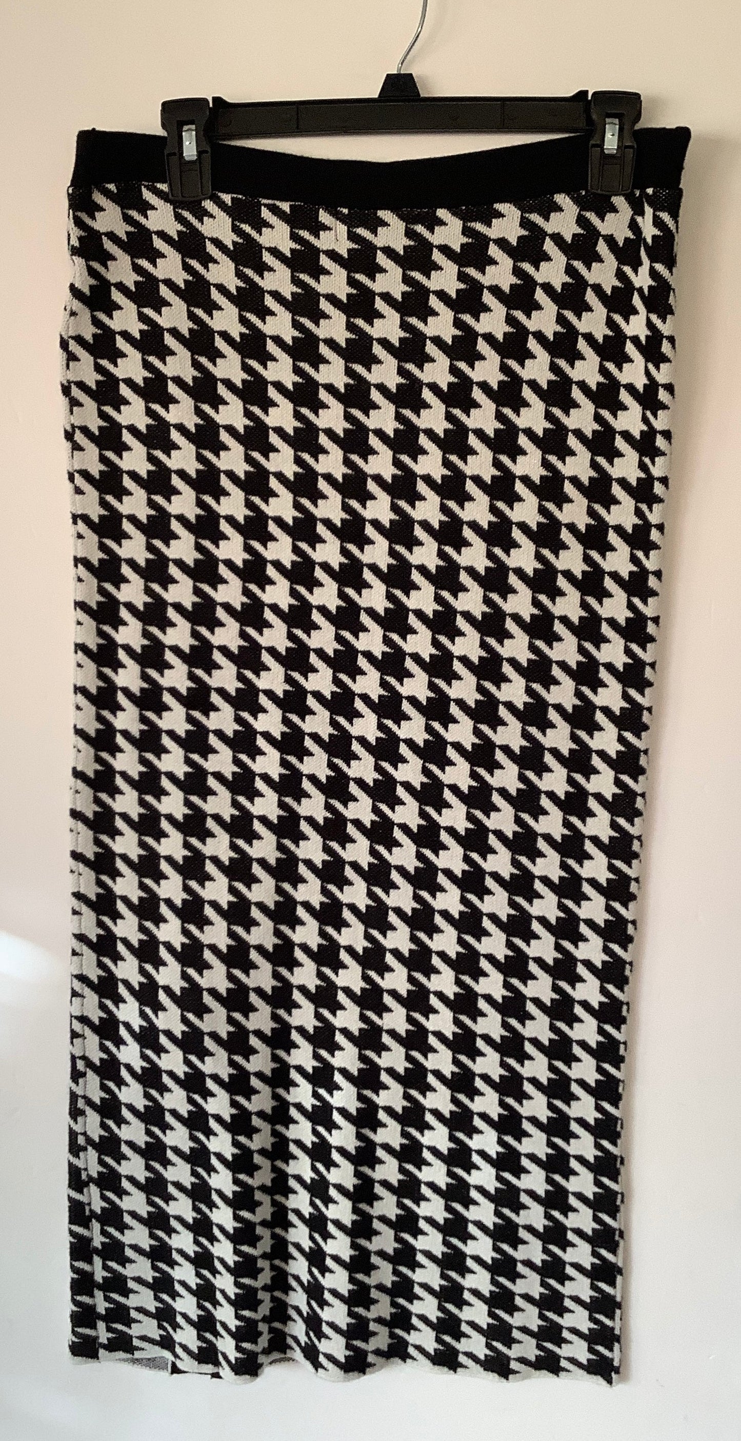 Skirt Midi By Retrology In Black & White, Size: M