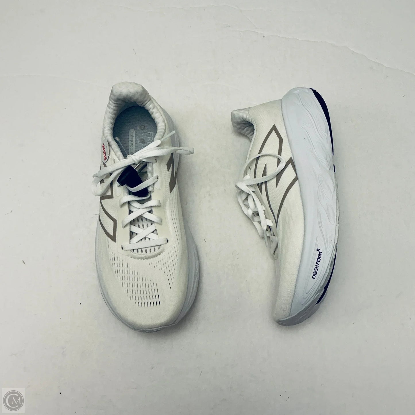 Shoes Athletic By New Balance In White, Size: 9