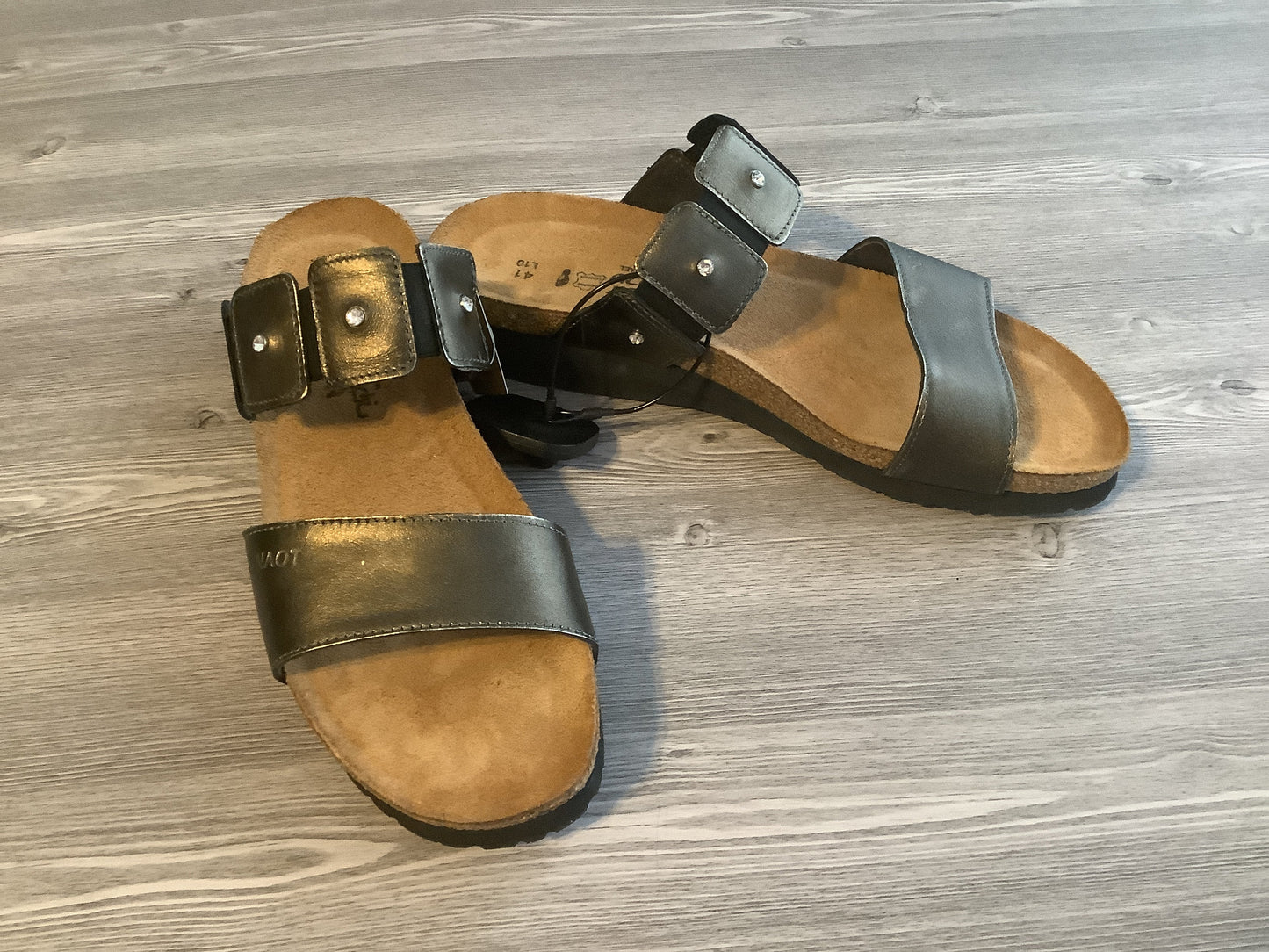 Brown Sandals Flats Naot, Size 10