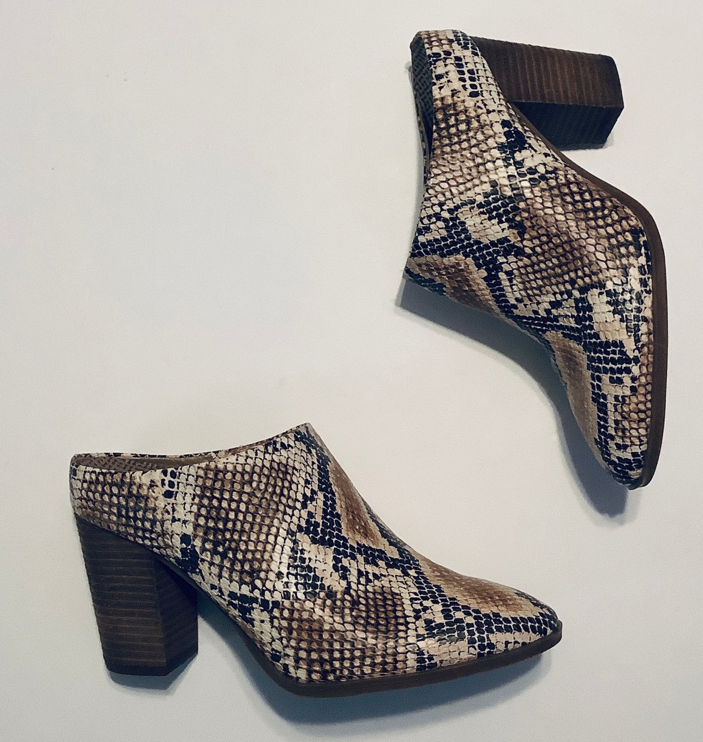 Boots Ankle Heels By Bare Traps In Snakeskin Print, Size: 9.5