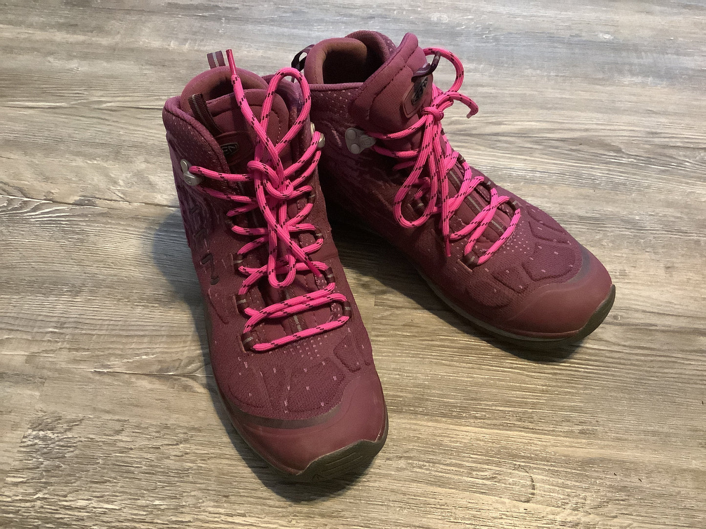 Purple Boots Hiking Keen, Size 9.5