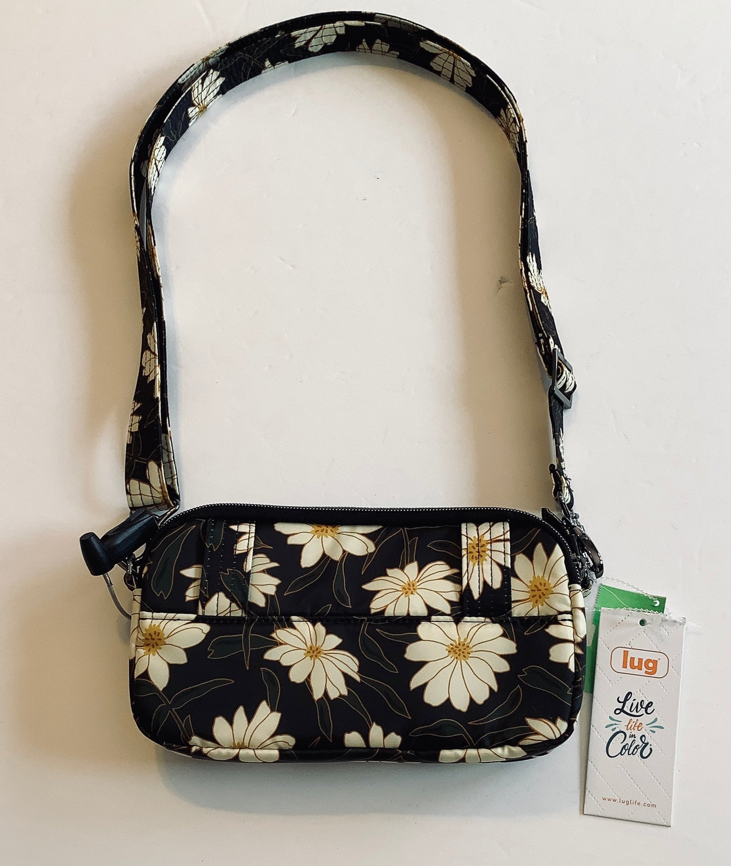 Handbag By Clothes Mentor, Size: Medium