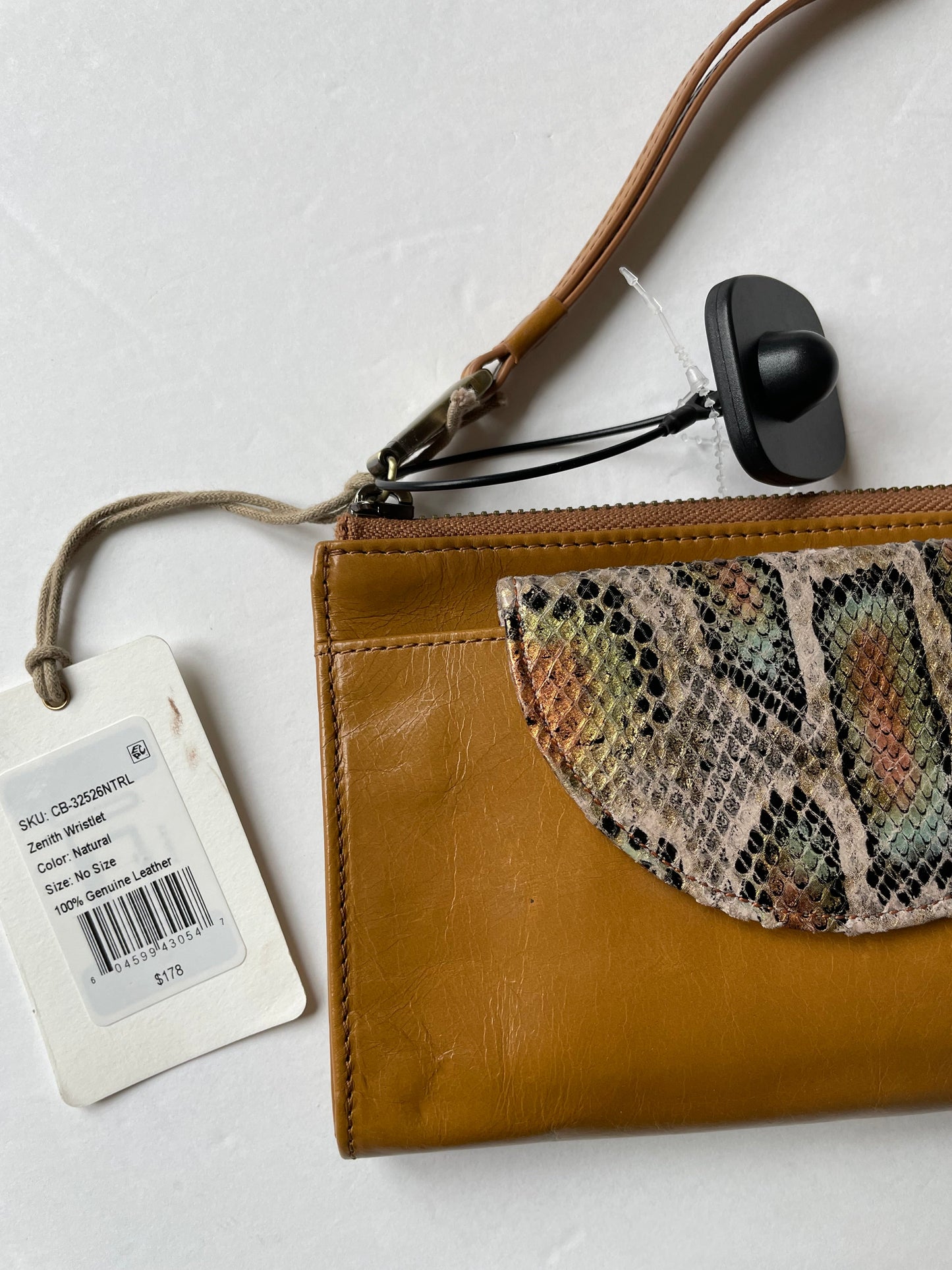 Wristlet Leather By Hobo Intl, Size: Medium