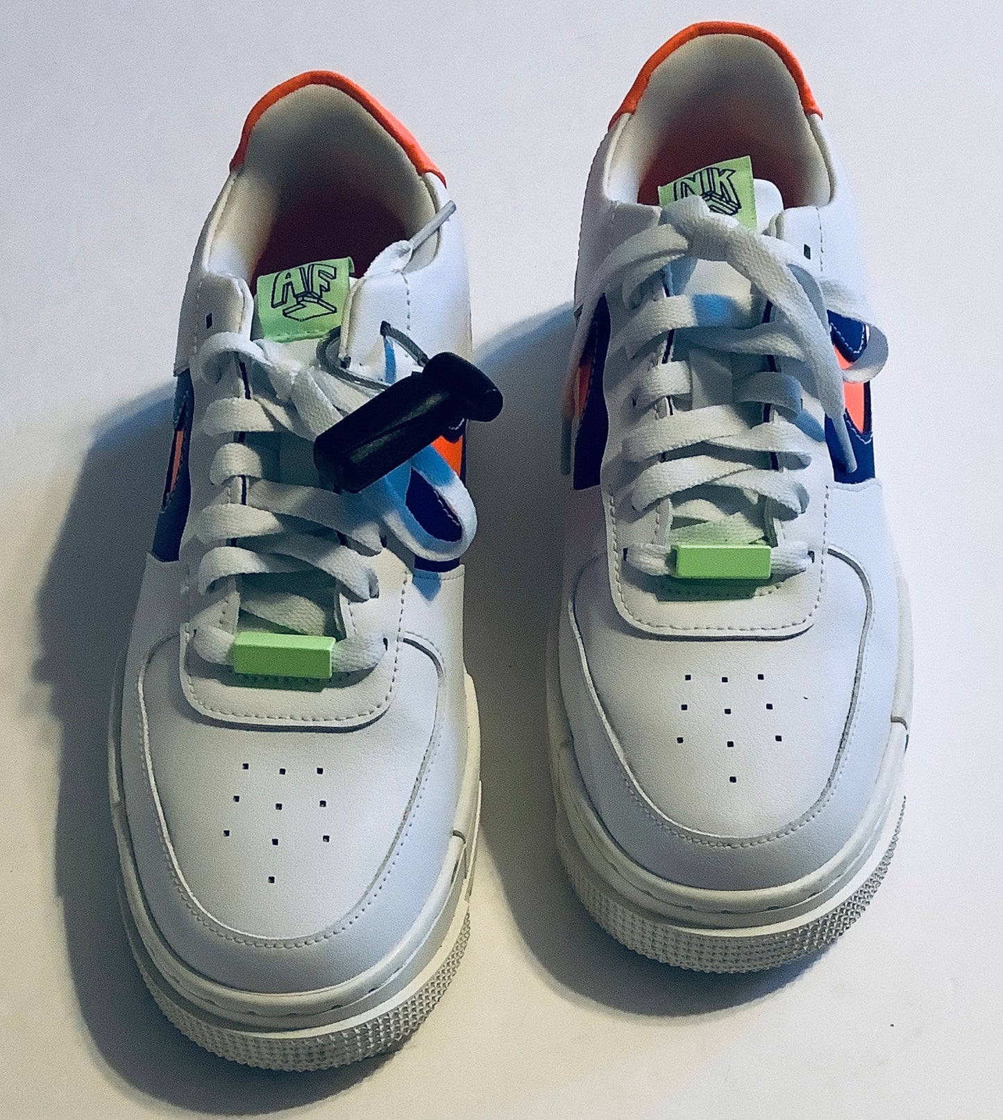 Shoes Sneakers By Nike In White, Size: 8