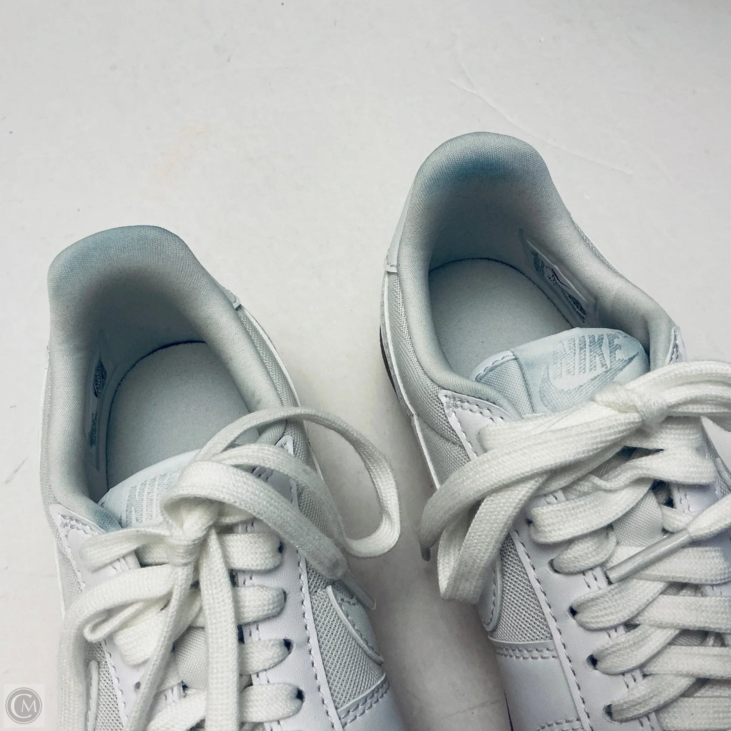 Shoes Sneakers By Nike In White, Size: 6