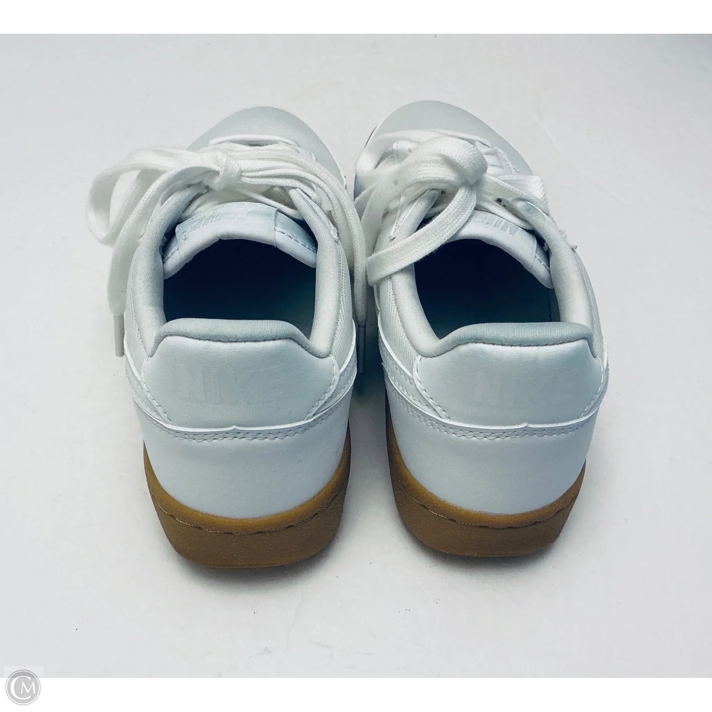Shoes Sneakers By Nike In White, Size: 6