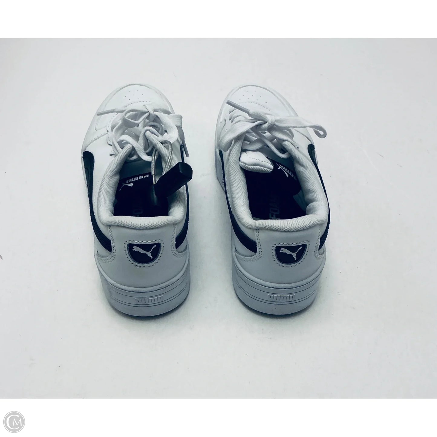 Shoes Sneakers By Puma In White, Size: 8