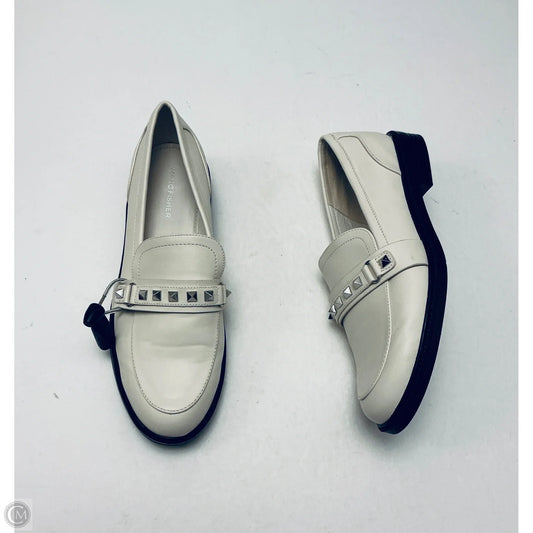 Shoes Flats By Marc Fisher In White, Size: 10