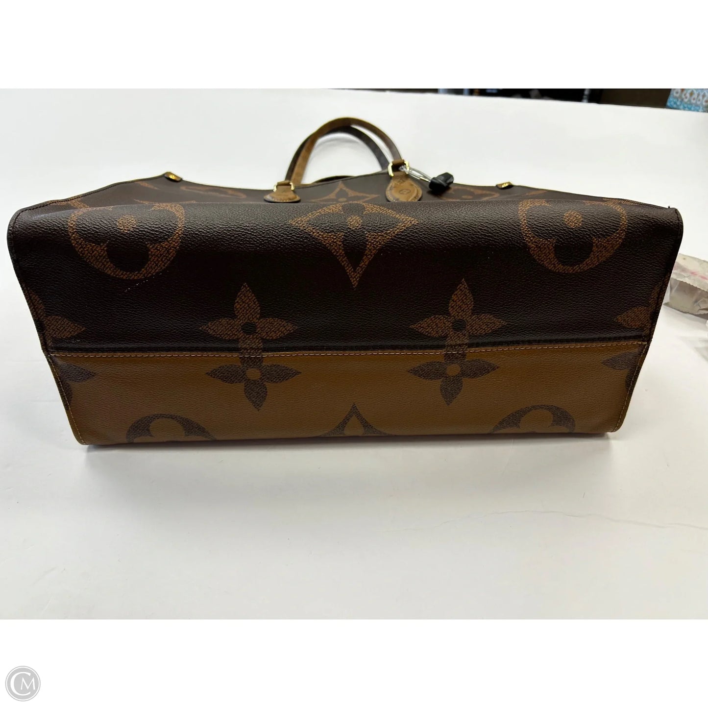 Handbag Luxury Designer By Louis Vuitton, Size: Large