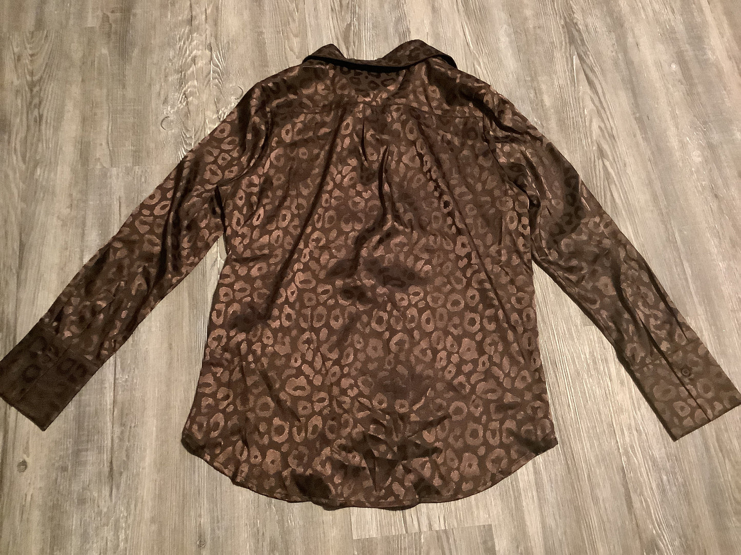 Top Long Sleeve By Clothes Mentor In Brown, Size: S