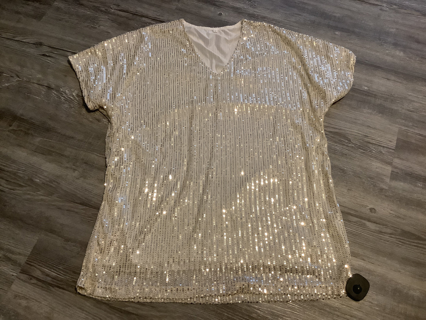 Gold Top Short Sleeve Clothes Mentor, Size M