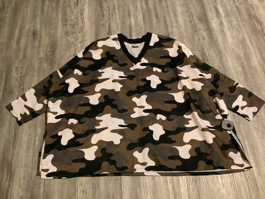 Top Long Sleeve By Clothes Mentor In Camouflage Print, Size: Onesize