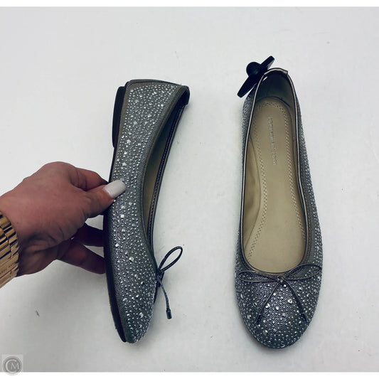 Shoes Flats By Adrienne Vittadini In Silver, Size: 9