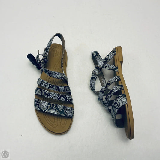 Sandals Flats By Crocs In Snakeskin Print, Size: 6