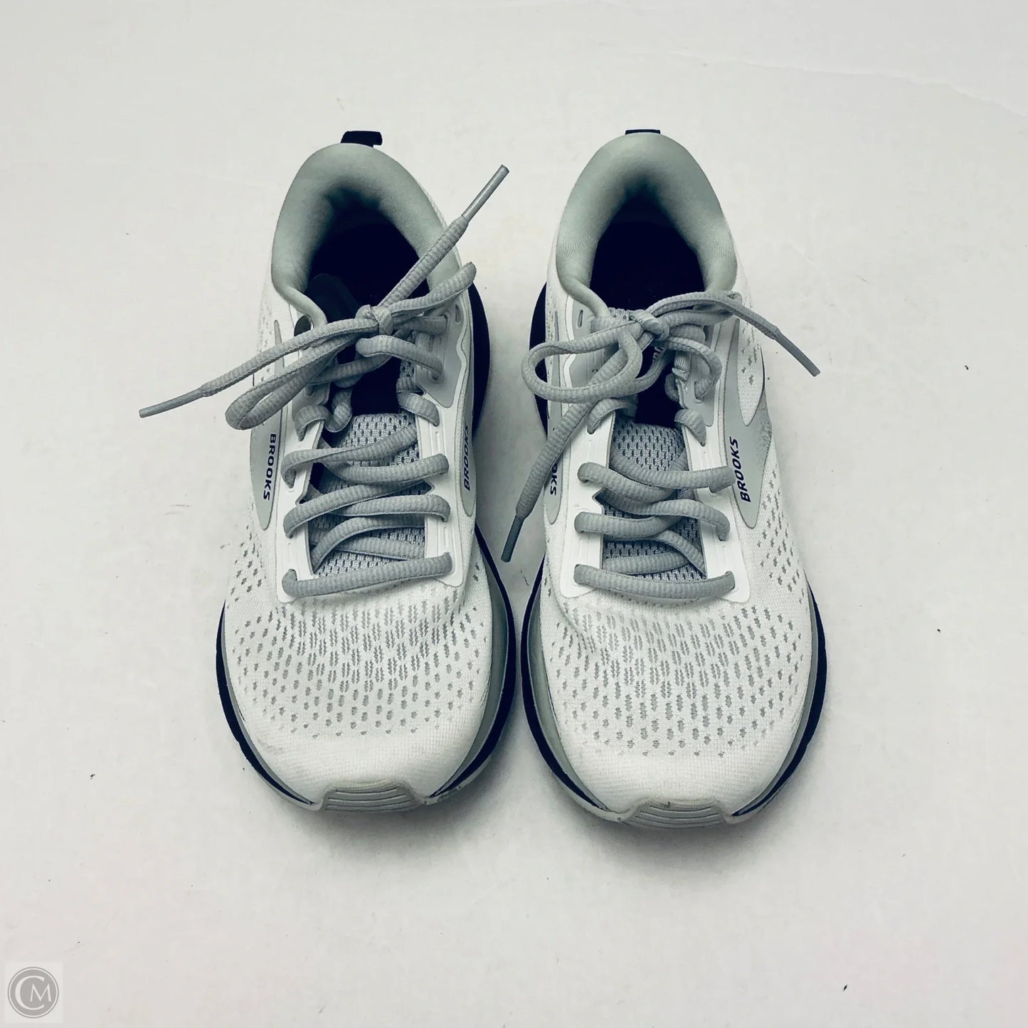 Shoes Athletic By Brooks In Grey, Size: 6