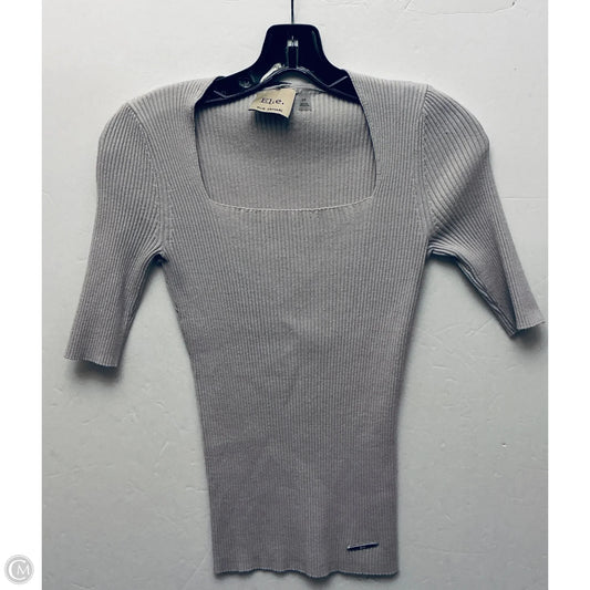 Top Short Sleeve By Elie Tahari In Grey, Size: S