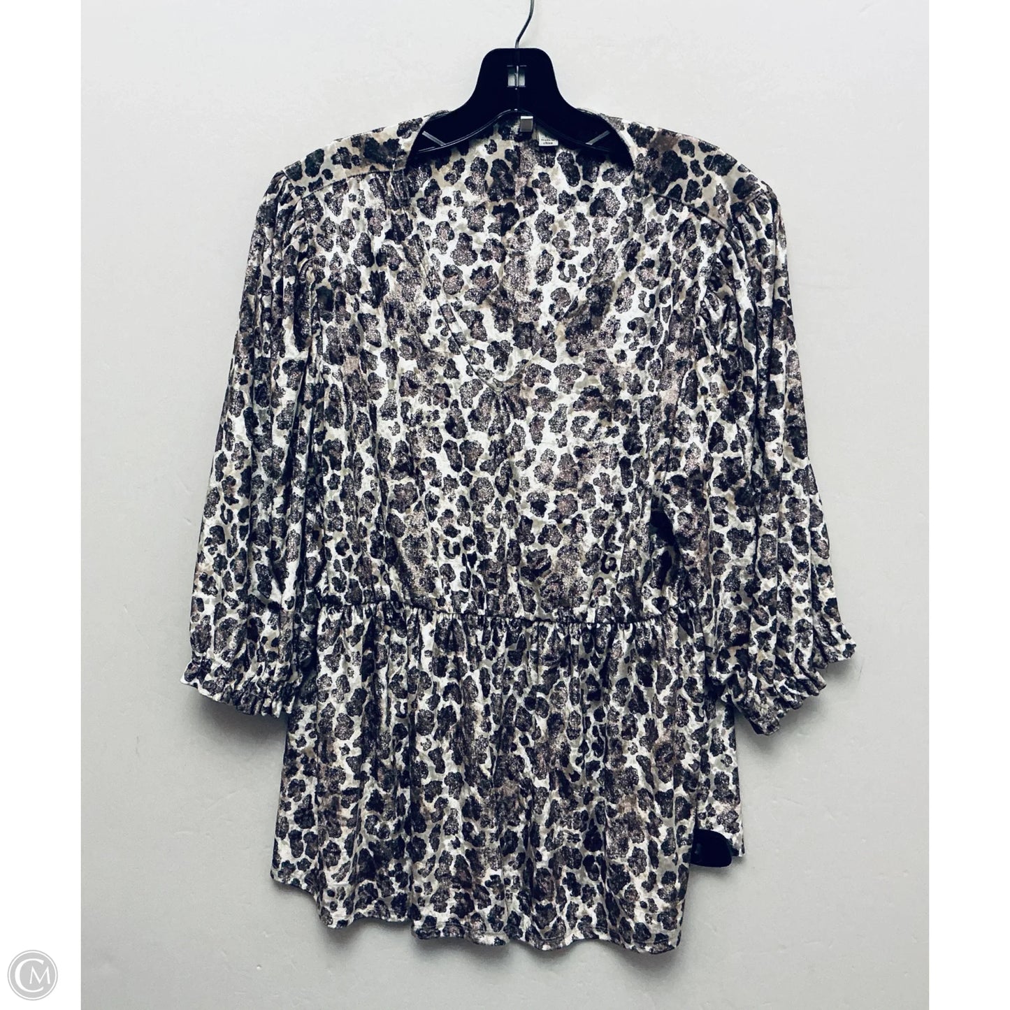 Top Short Sleeve By Cato In Animal Print, Size: L