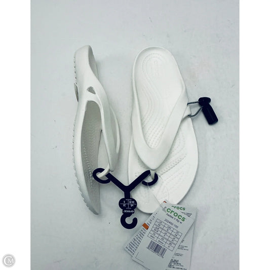 Sandals Flip Flops By Crocs In white -colored, Size: 8