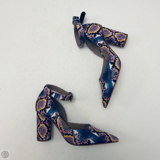 Shoes Sneakers By Clothes Mentor In Snakeskin Print, Size: 8