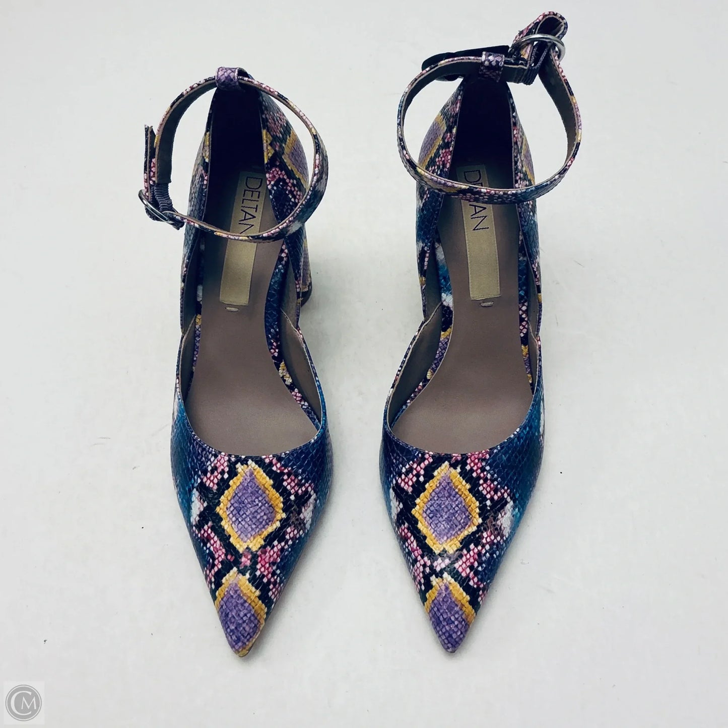 Shoes Sneakers By Clothes Mentor In Snakeskin Print, Size: 8