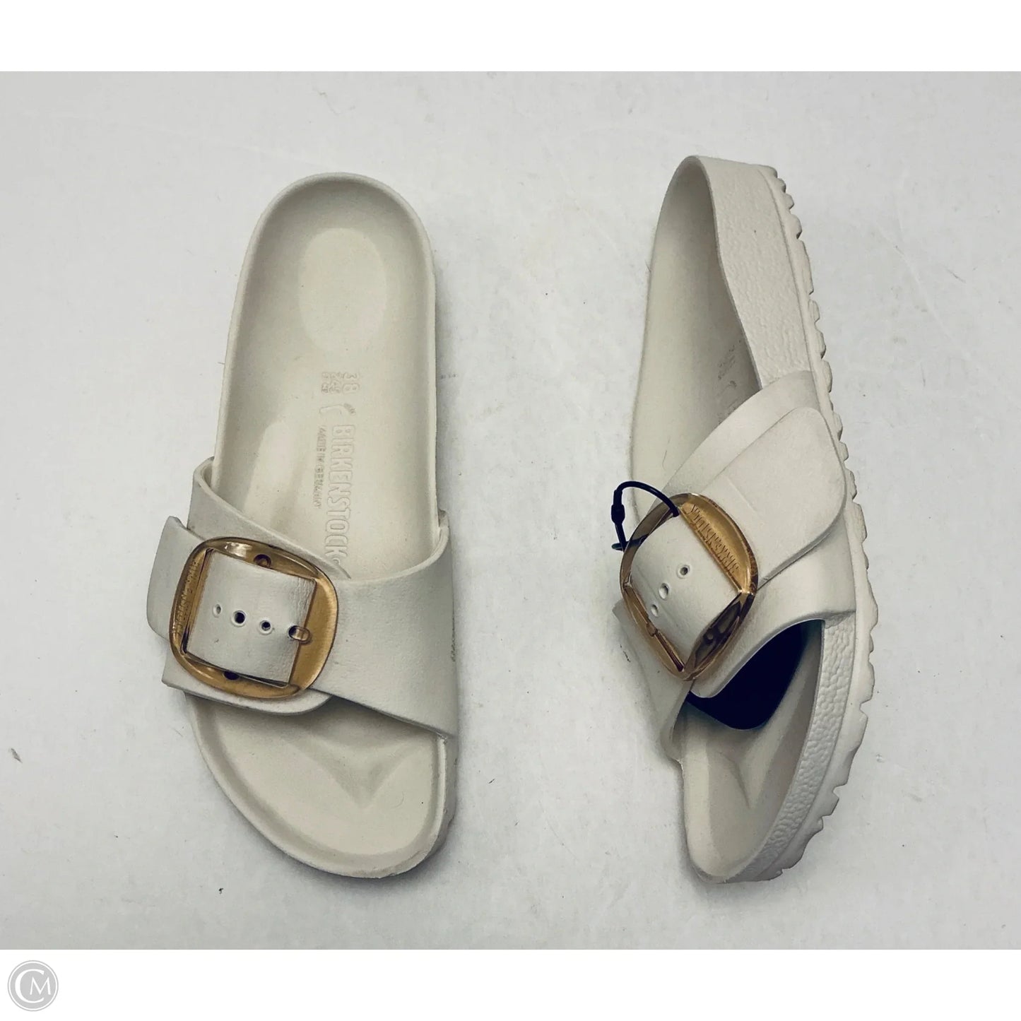 Sandals Flats By Birkenstock In White, Size: 7