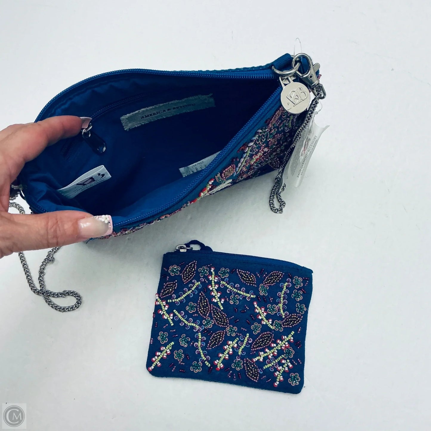 Crossbody By Clothes Mentor, Size: Medium