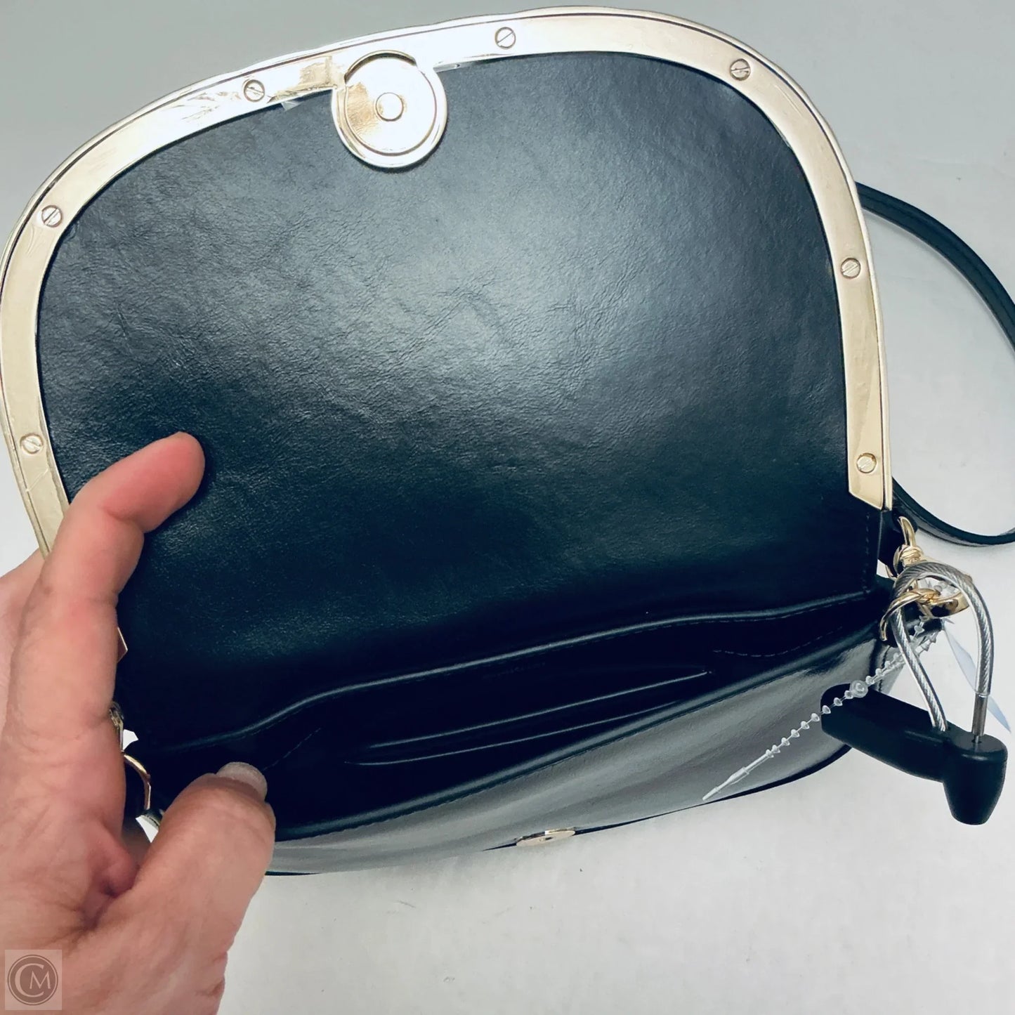 Crossbody By Clothes Mentor, Size: Medium