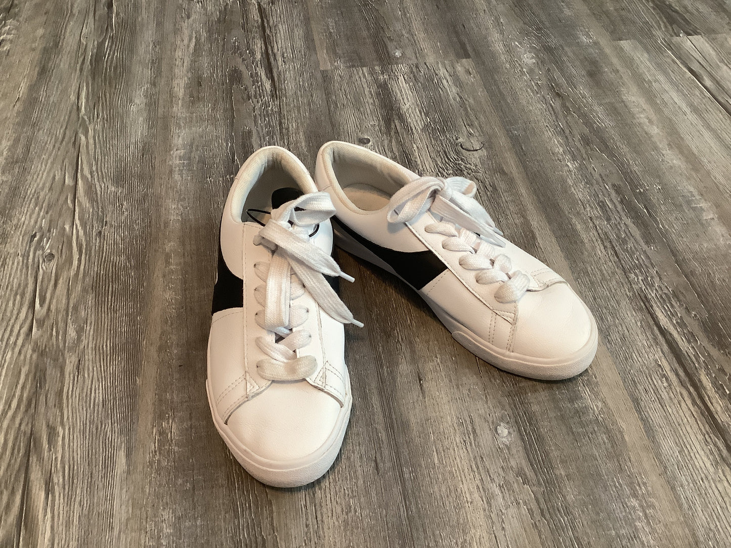 White Shoes Sneakers Rachel Zoe, Size 8