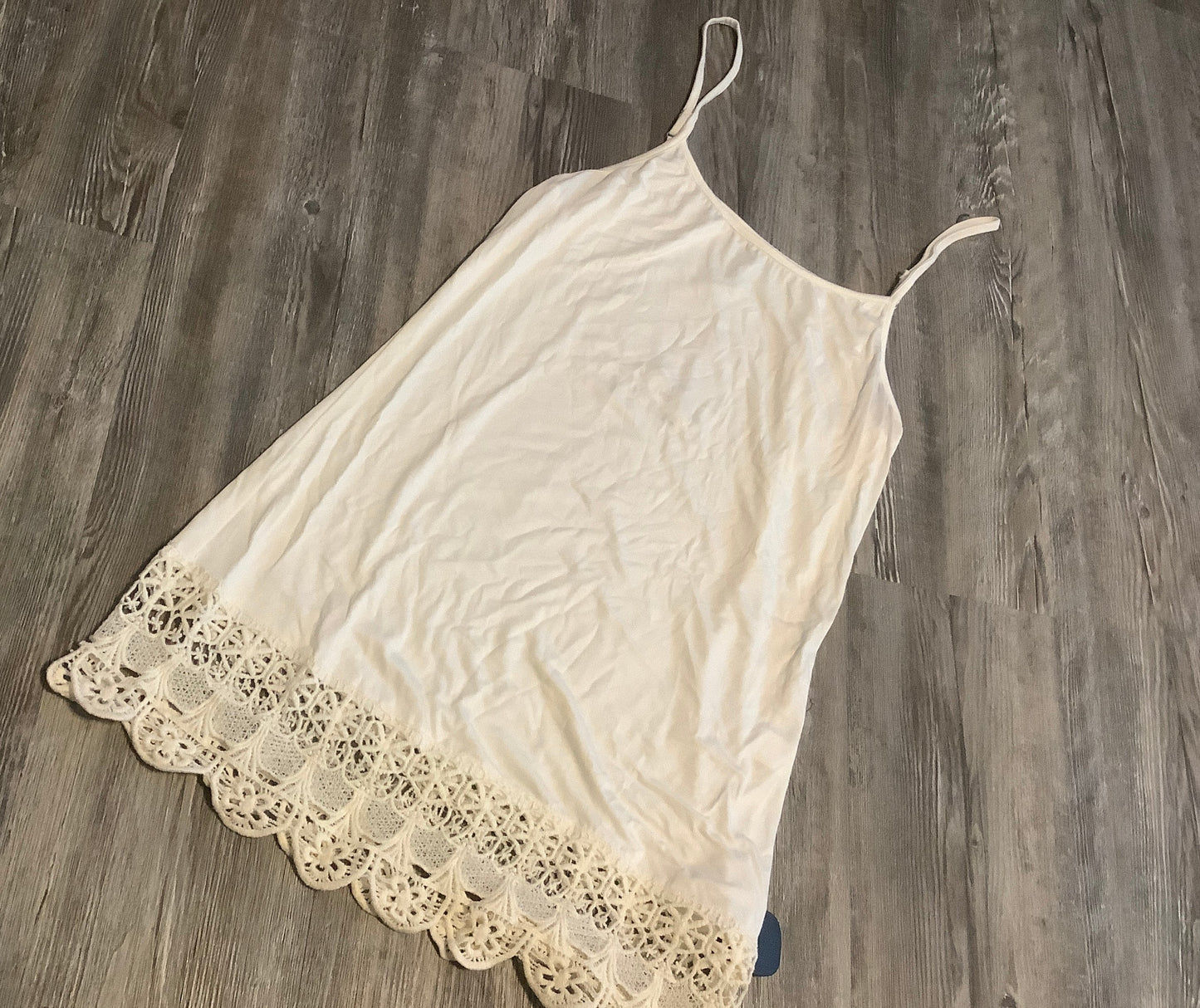 Cream Tank Top Monoreno, Size M