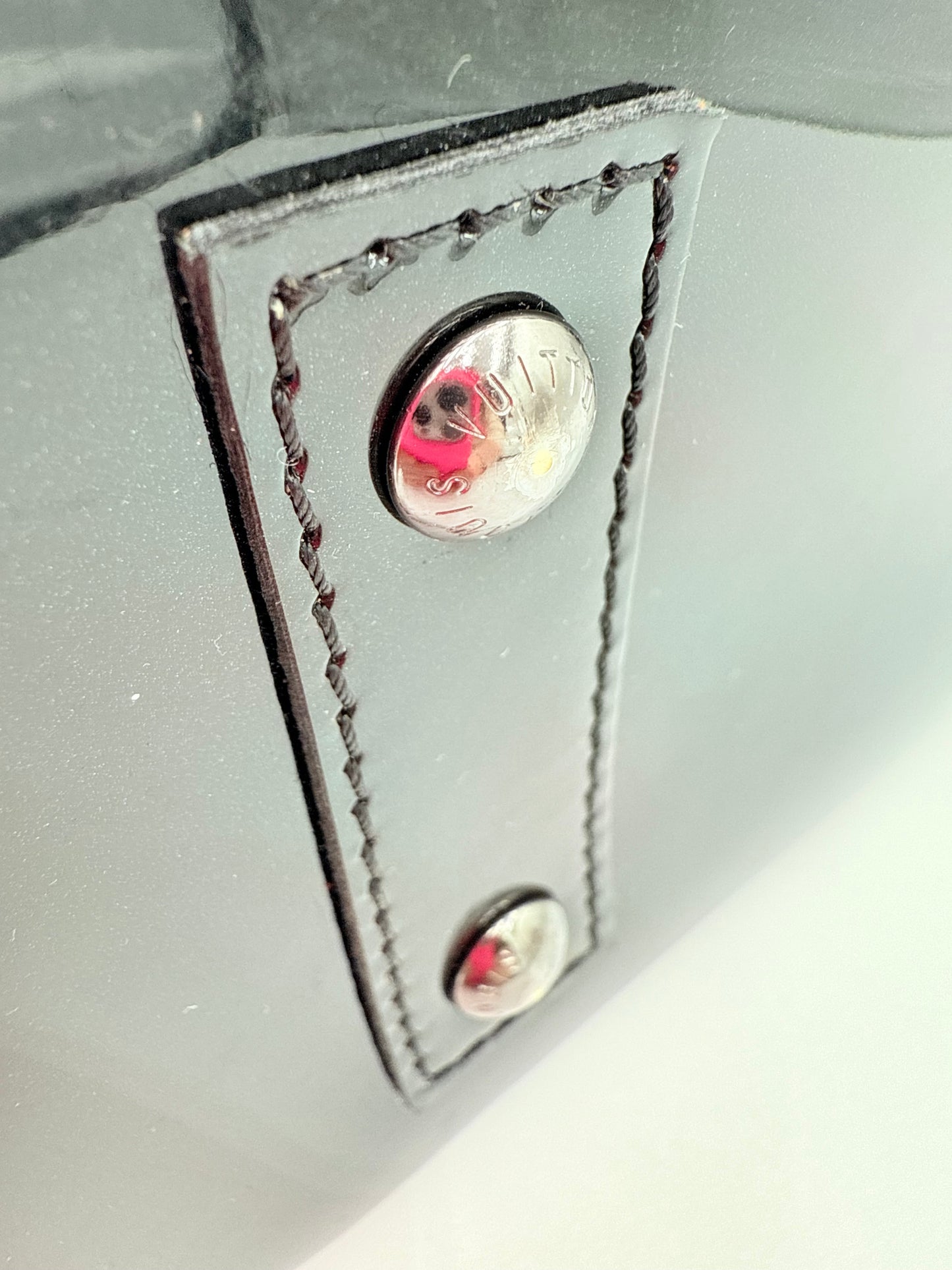 Handbag Luxury Designer By Louis Vuitton In Black, Size:Small