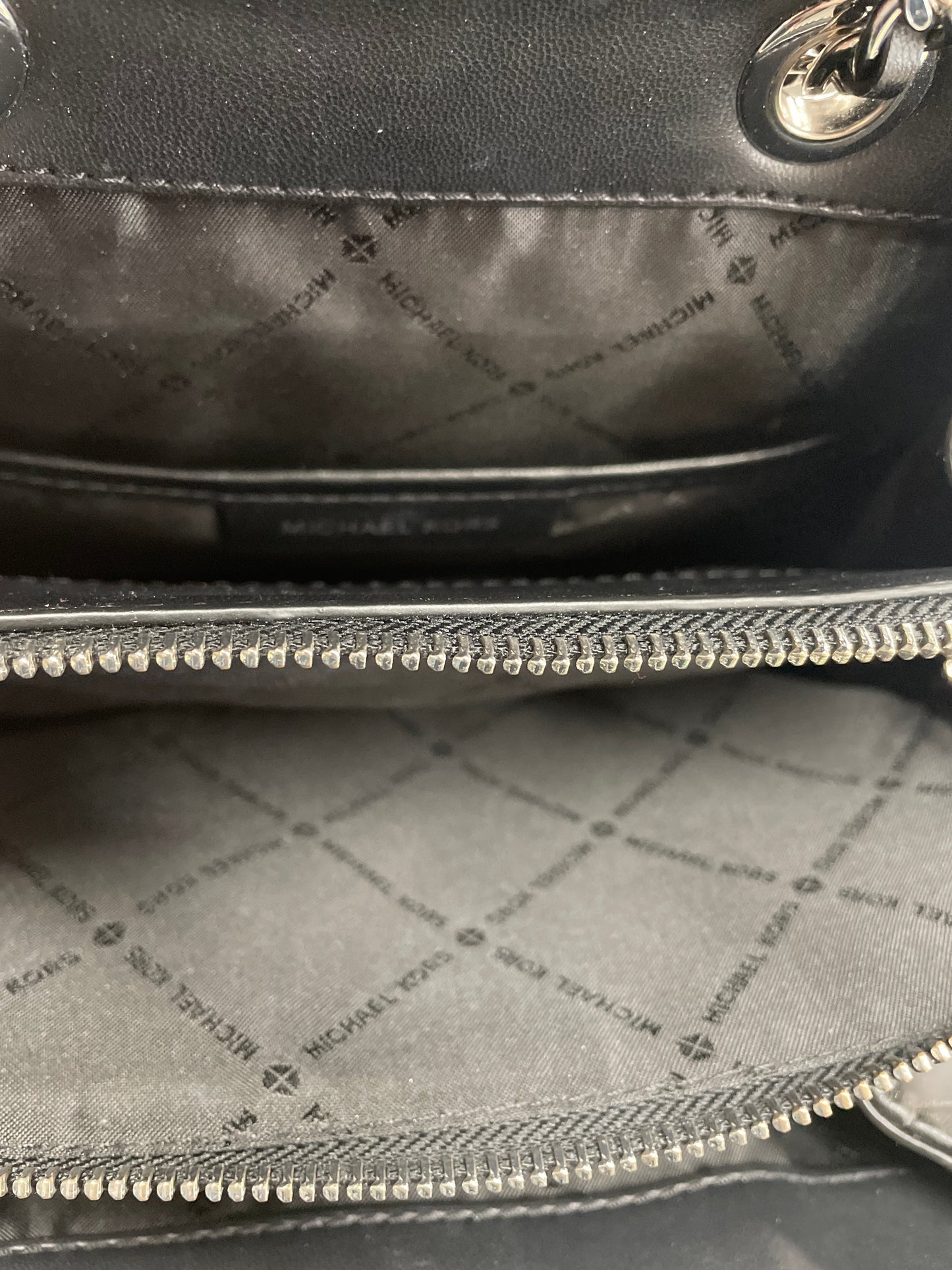 Handbag Designer By Michael Kors In Black, Size:Medium