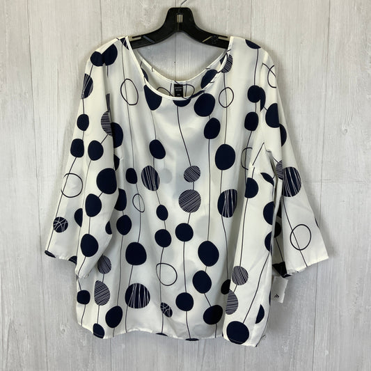 Top 3/4 Sleeve By EMERY ROSE In WHITE & Blue, Size: 3XL