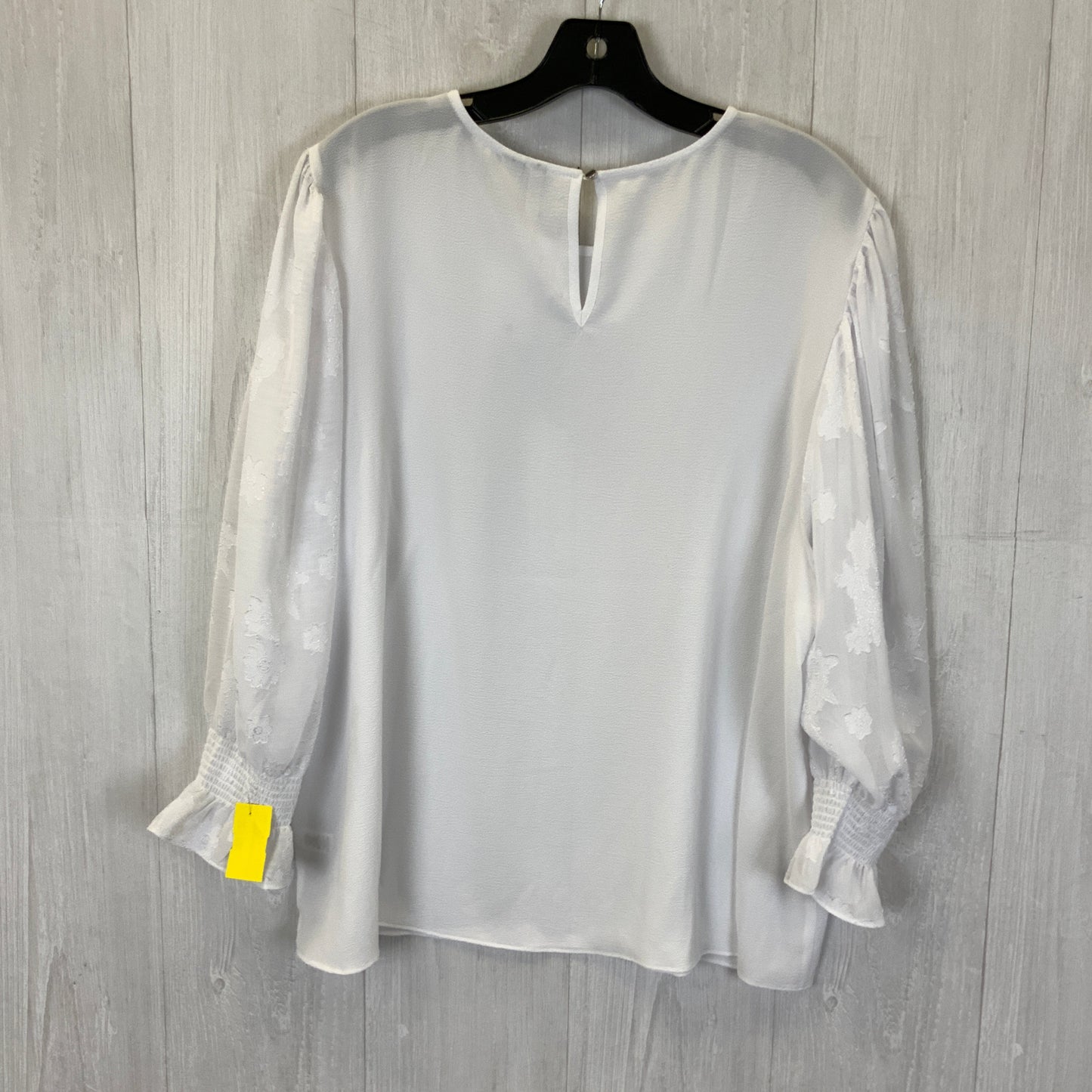 Top Long Sleeve By Cato In White, Size: Xl