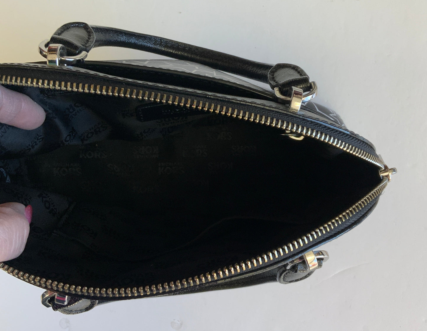 Crossbody Designer By Michael By Michael Kors  Size: Medium