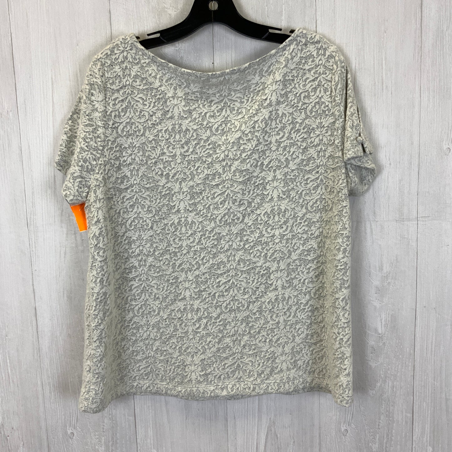 Top Short Sleeve By Jane And Delancey  Size: L