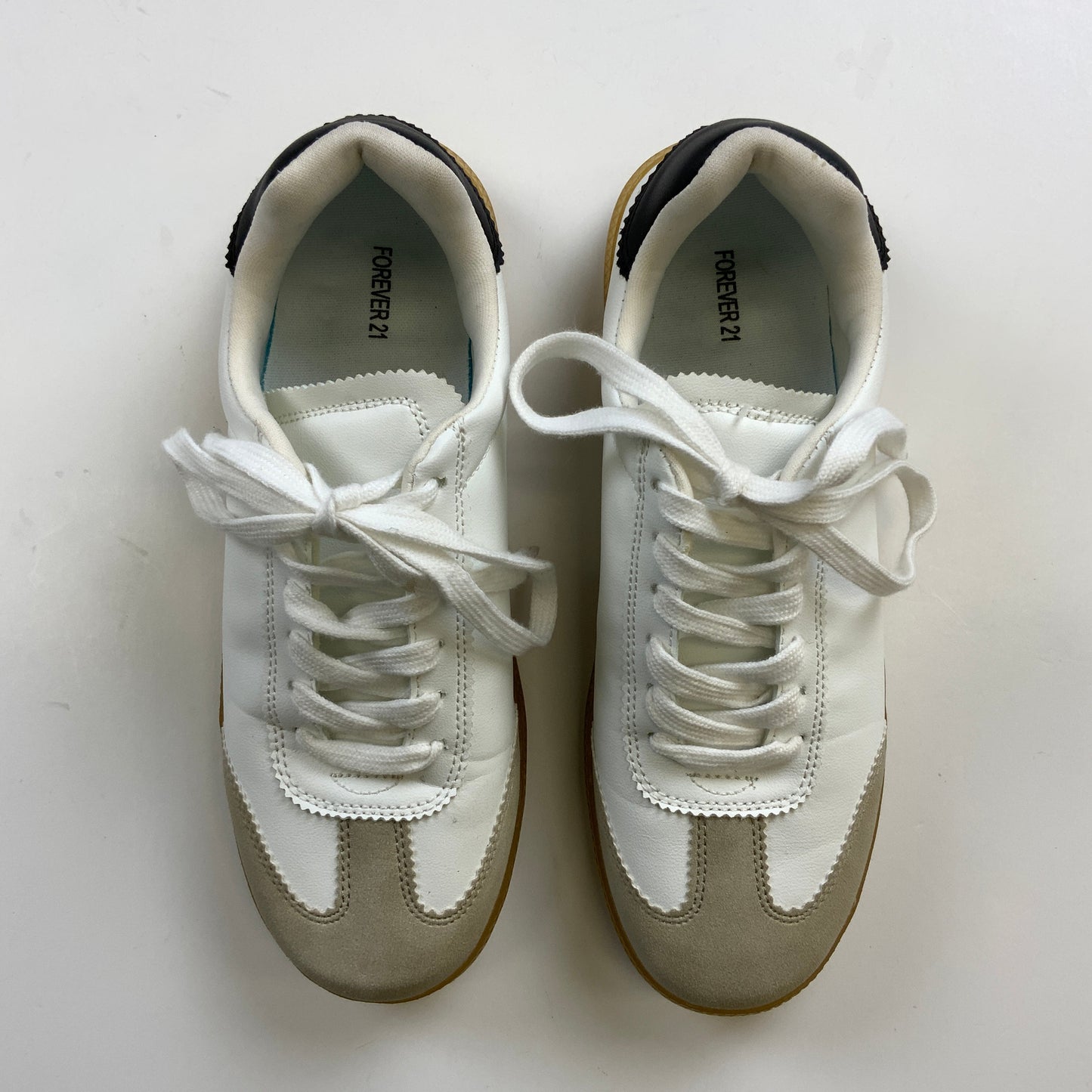 Shoes Sneakers By Forever 21 In White, Size: 7.5