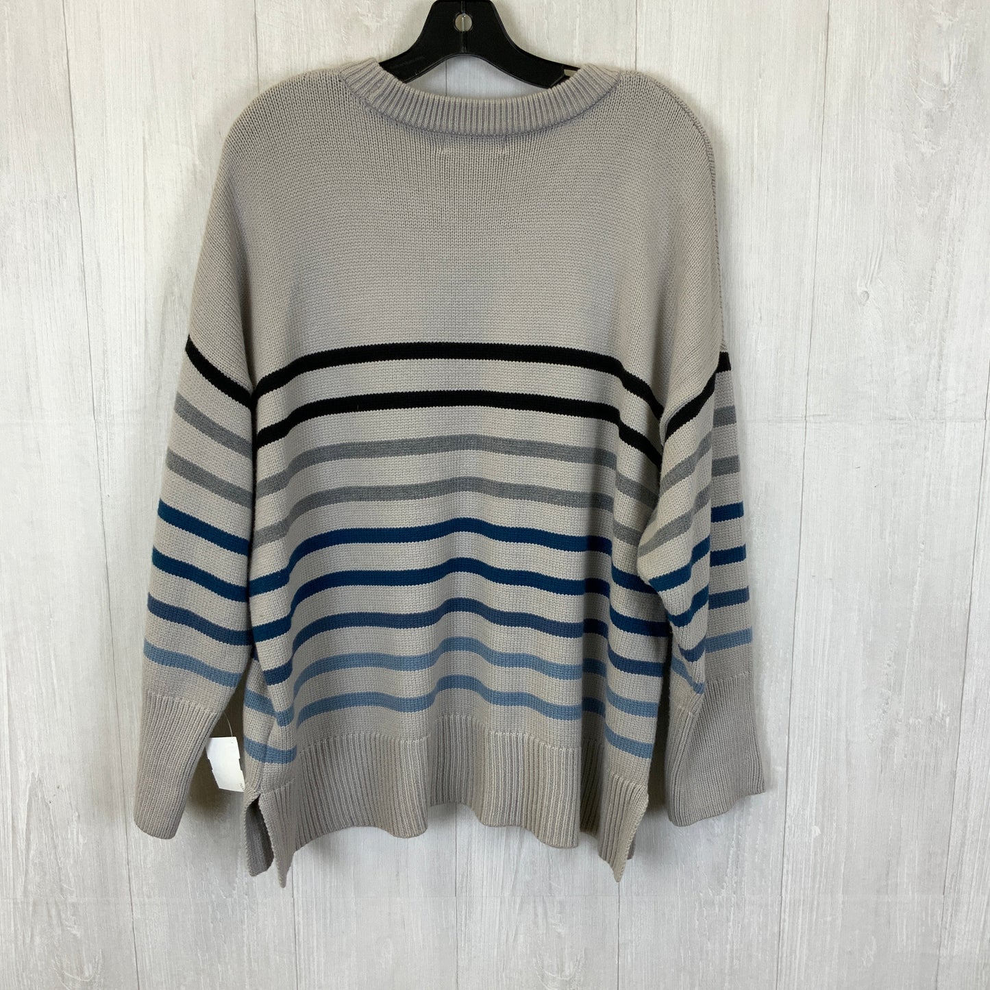 Sweater By Philosophy In Grey, Size: 2x