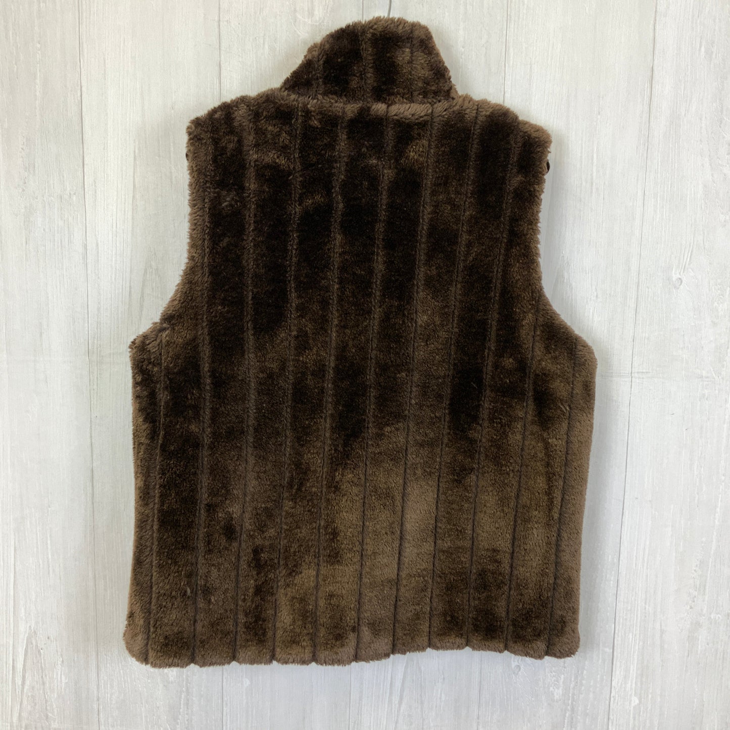 Vest Faux Fur & Sherpa By Clothes Mentor In Brown, Size: M