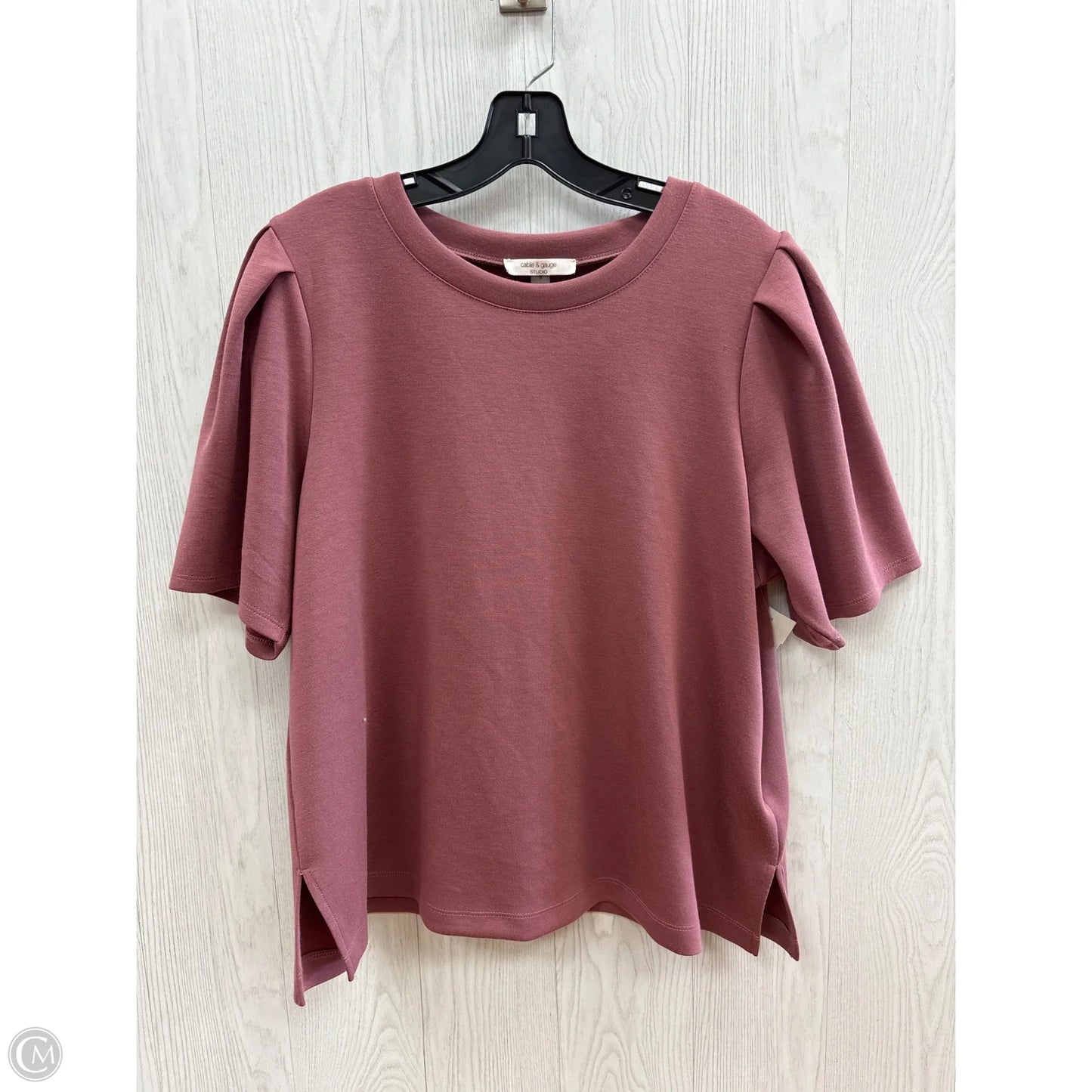 Top Short Sleeve By Cable And Gauge In Mauve, Size: 1x