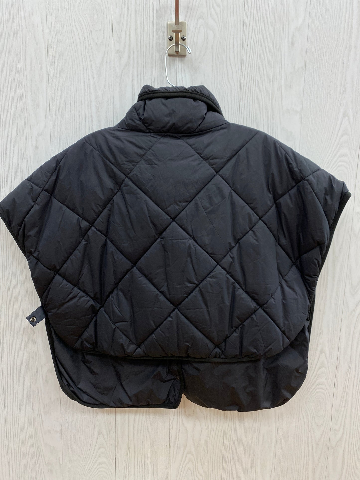 Vest Puffer & Quilted By Free People In Black, Size: Osfm