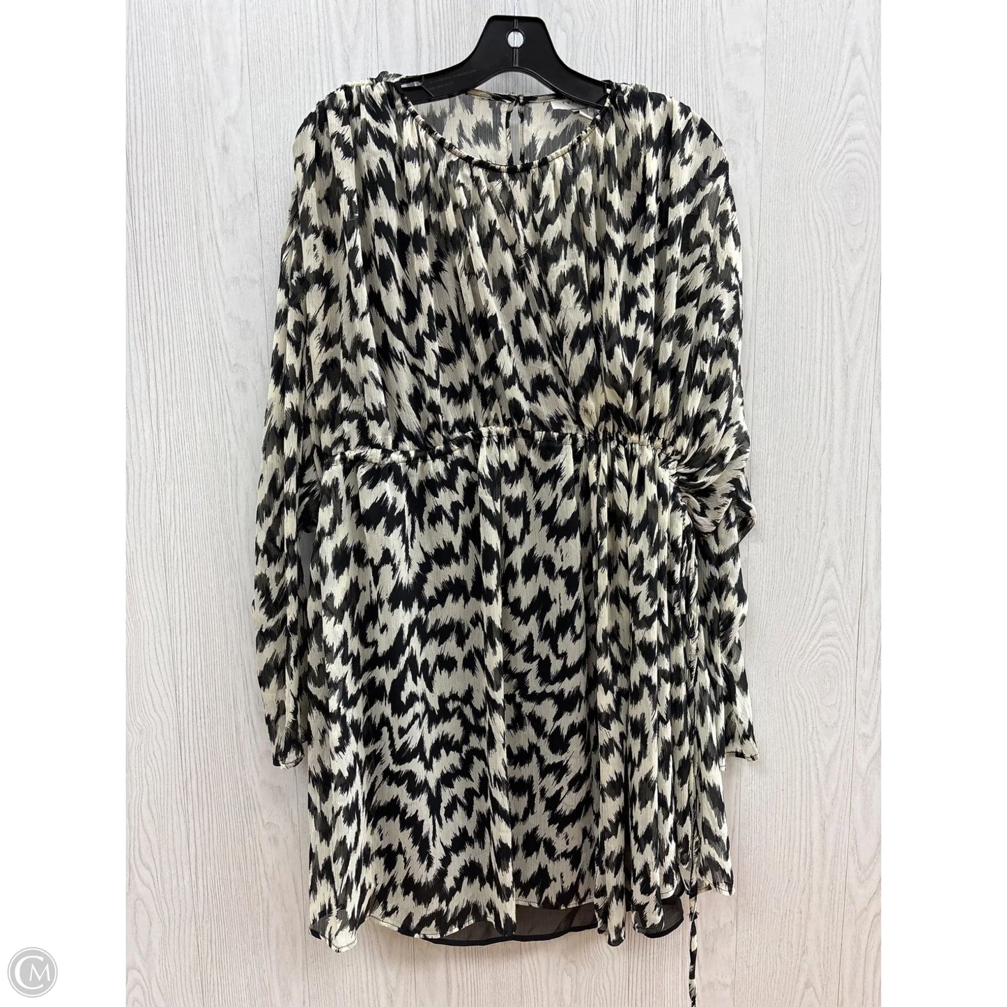 Dress Casual Short By Top Shop In Black & Cream, Size: M