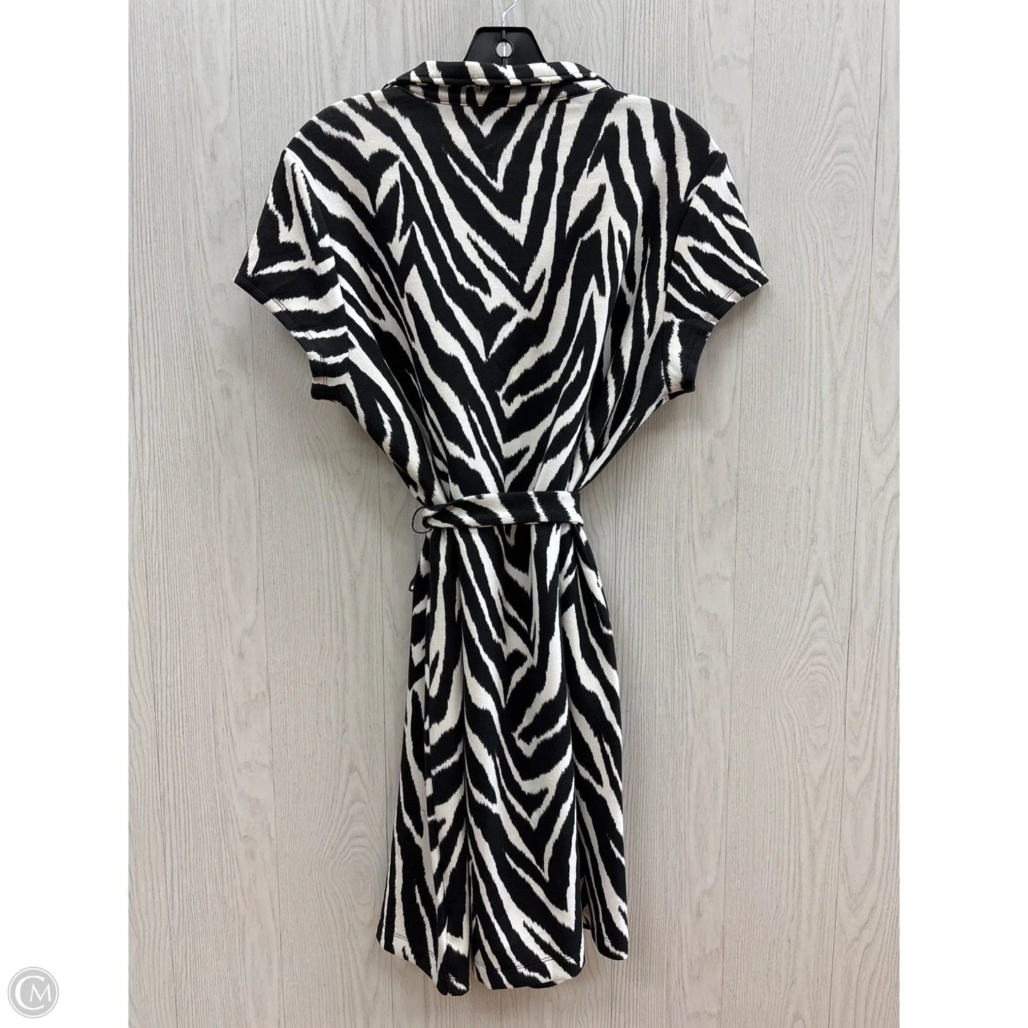 Dress Casual Short By Limited In Black & White, Size: L