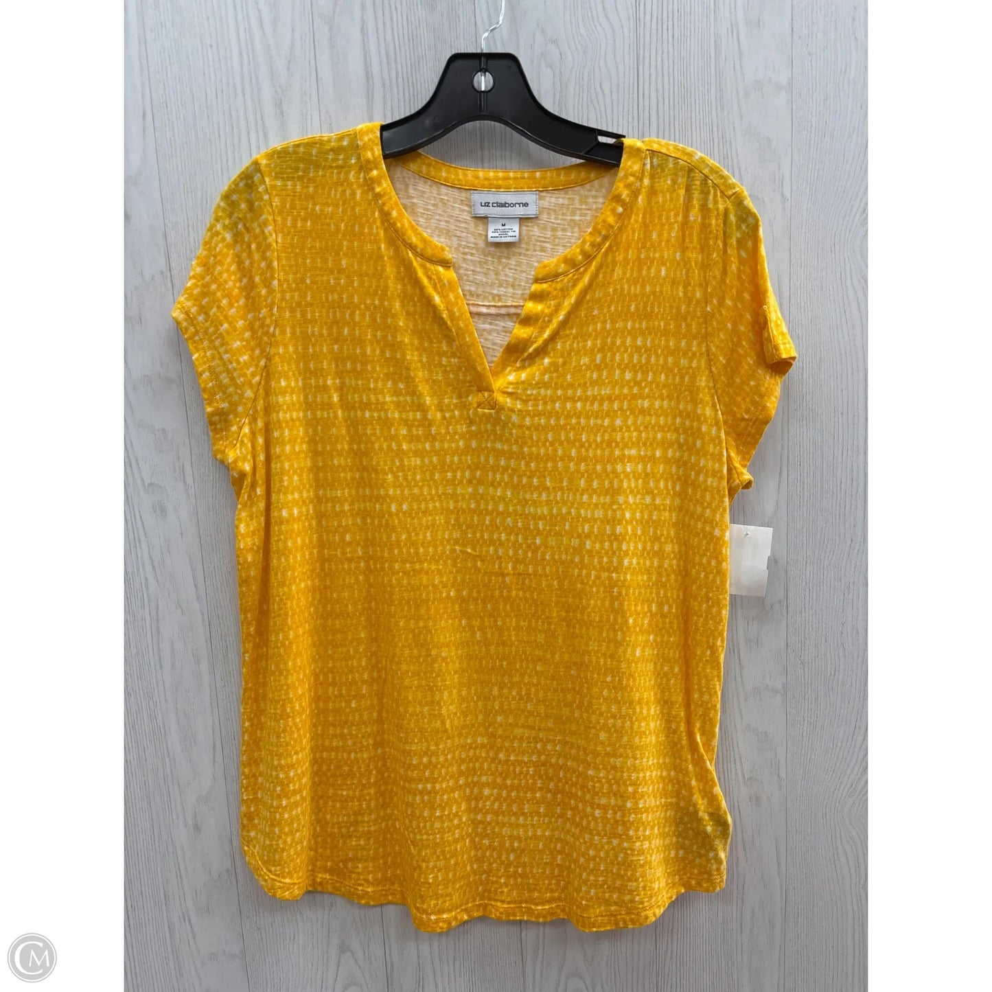 Top Short Sleeve Basic By Liz Claiborne In Yellow, Size: M