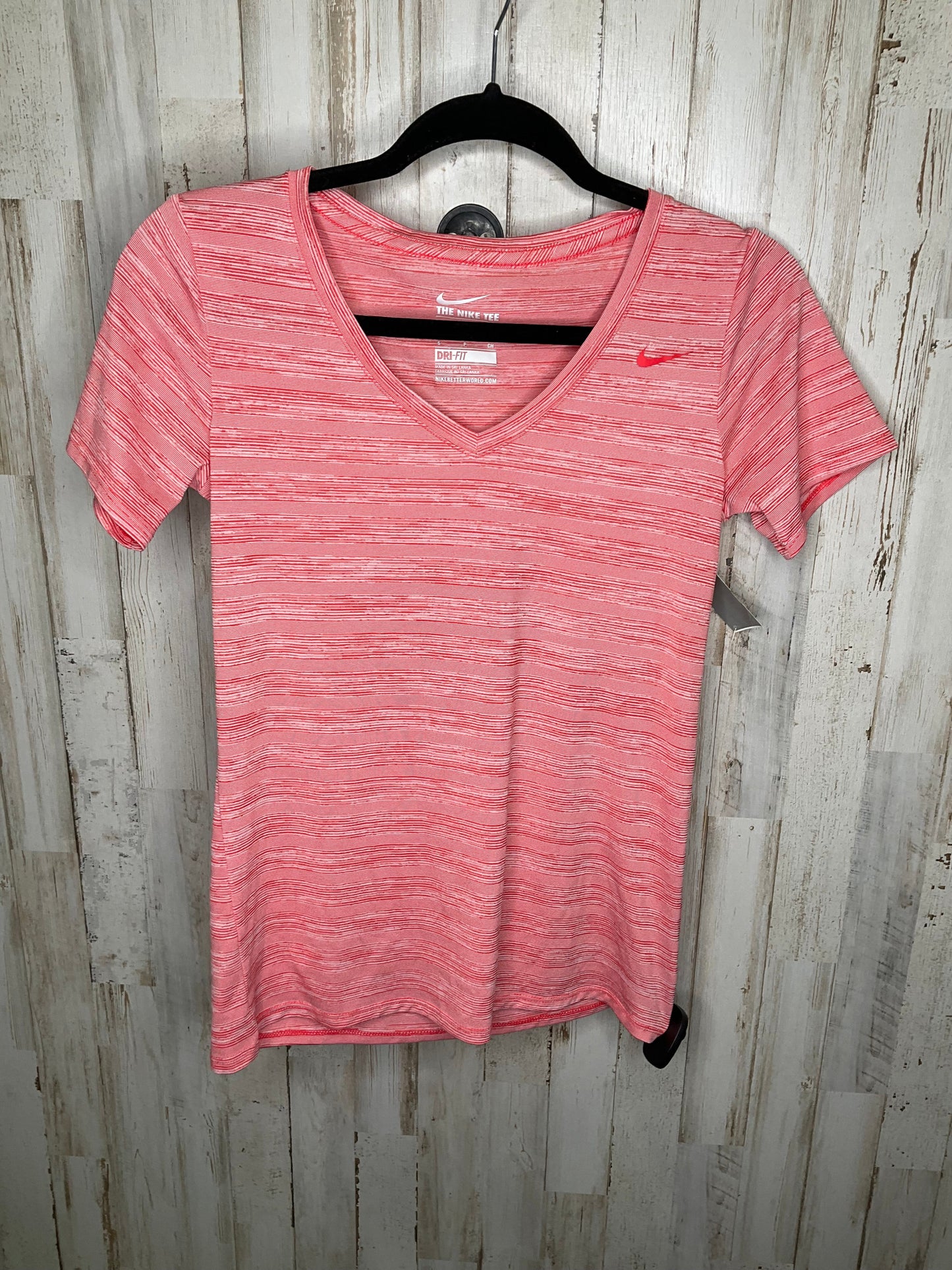 Athletic Top Short Sleeve By Nike In Red, Size: S