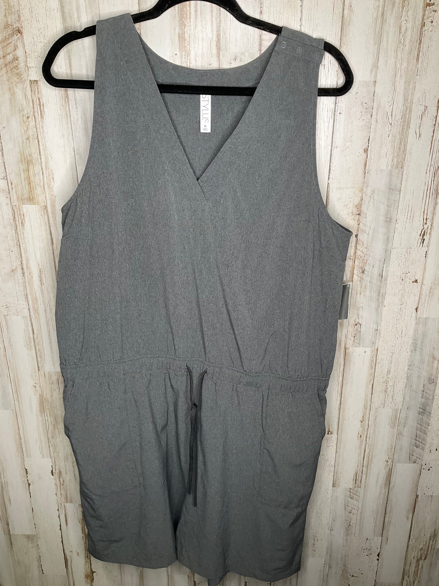 Athletic Dress By Stylus In Grey, Size: Xl